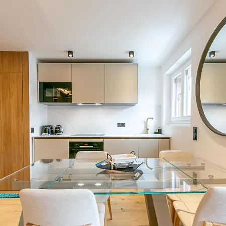 Appartement Raffiné Au Centre-ville - 6 Pers. - Fr-1-903-2